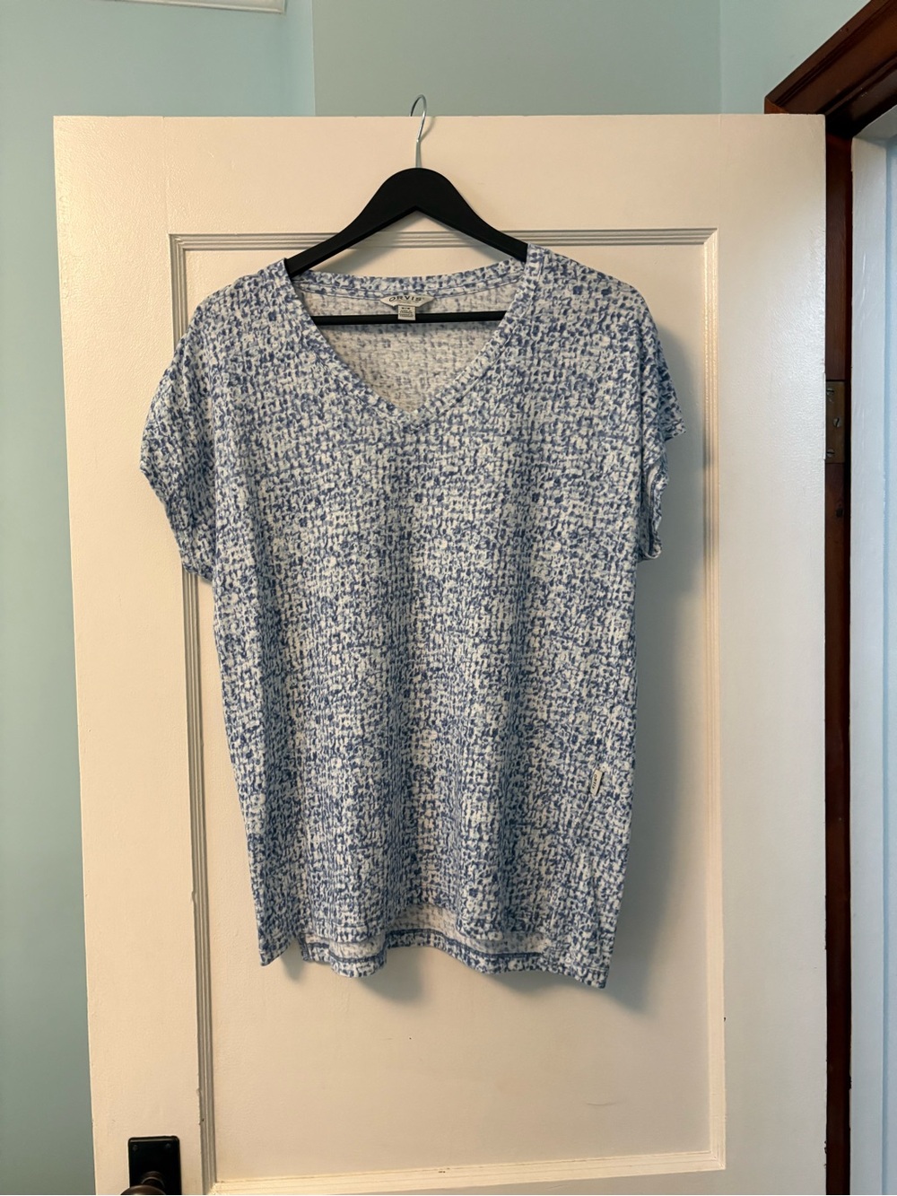 Orvis Blue Speckled V-Neck Short Sleeve Top-Like New